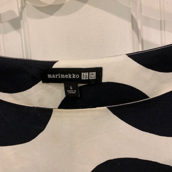 Uniqlo Merimeko dress - Picture 2 of 2